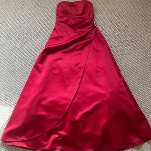 David’s Bridal prom dress